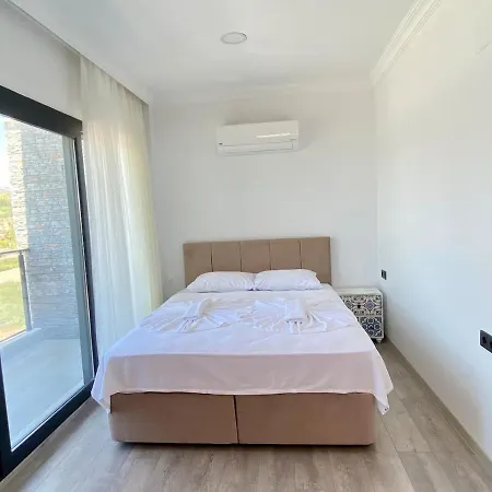 度假居 House Of Alice - With Pool Near Calis